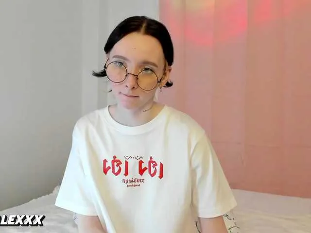 Live sex webcam photo for LimaLexxx #291538929