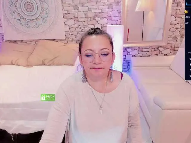 Live sex webcam photo for Lina-Hermosa #274345053