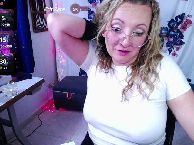 Live sex webcam photo for Lina-Hermosa #290850934