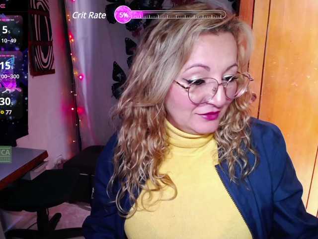 Live sex webcam photo for Lina-Hermosa #290938559