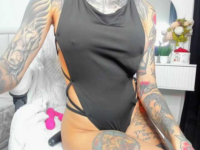 Live sex webcam photo for Lina-moore69 #276643362