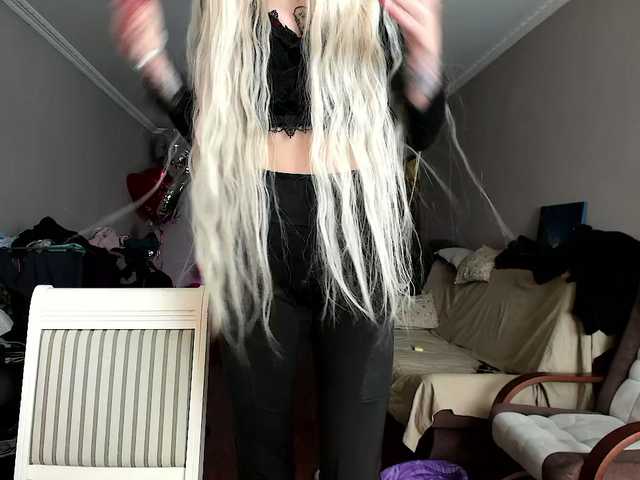 Live sex webcam photo for Lina-sweet-666 #277215665