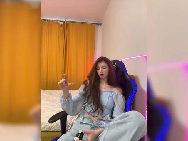 Live sex webcam photo for LinaCute #290287091