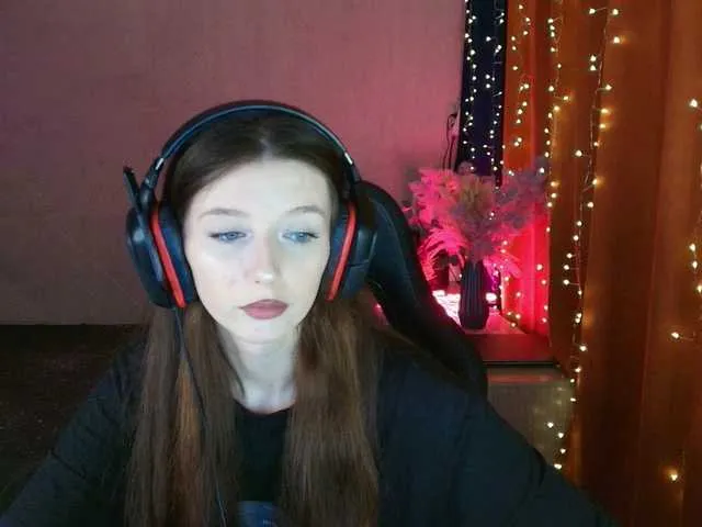 Live sex webcam photo for LinaCute #291171297