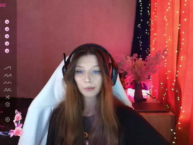 Live sex webcam photo for LinaCute #291332338