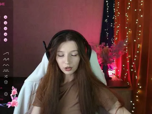 Live sex webcam photo for LinaCute #291350641