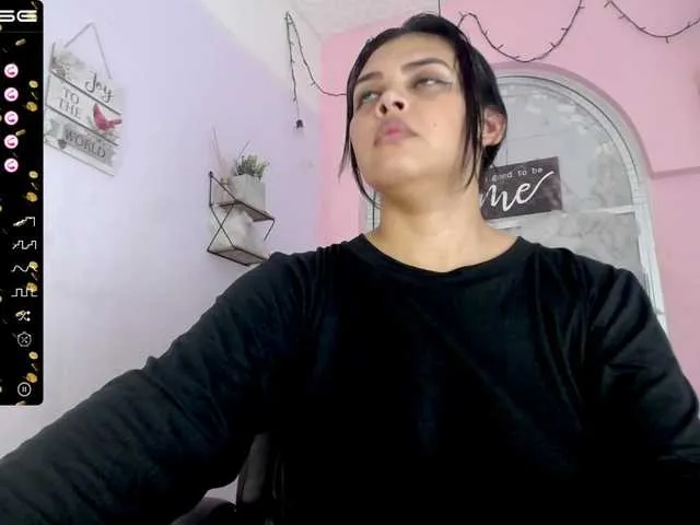 Live sex webcam photo for LinaFalu #276005562