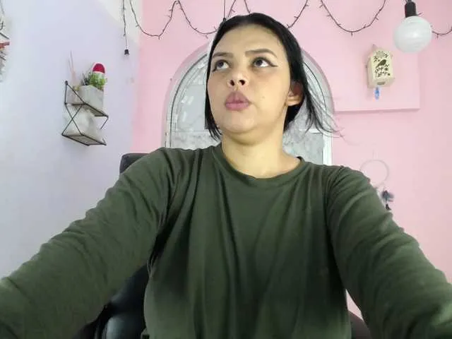 Live sex webcam photo for LinaFalu #276070429