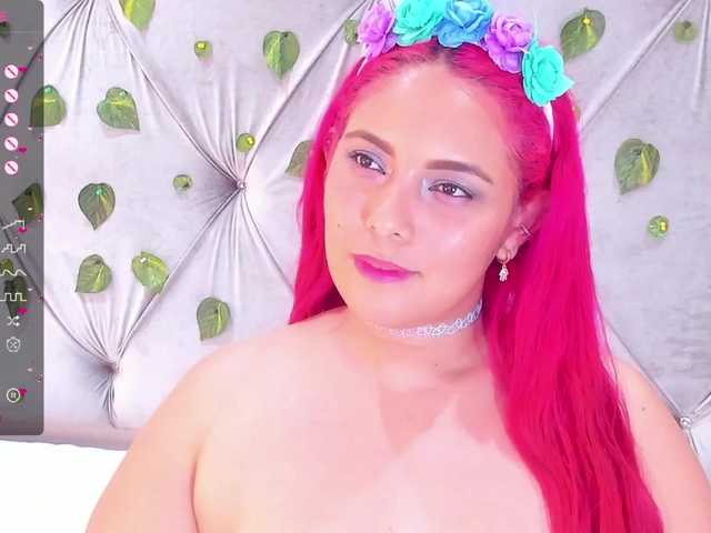 Live sex webcam photo for LinaSantos #276116387