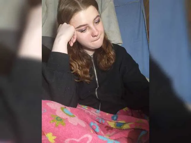 Live sex webcam photo for Linah3re #277283014