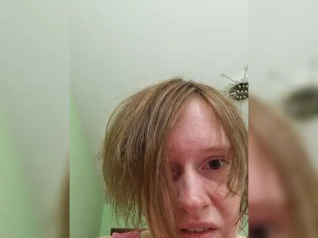 Live sex webcam photo for Linaice-1 #277970698