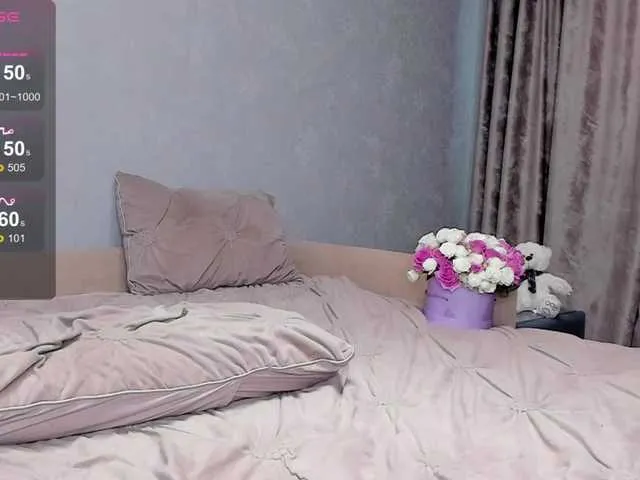 Live sex webcam photo for Linda-3 #291425520