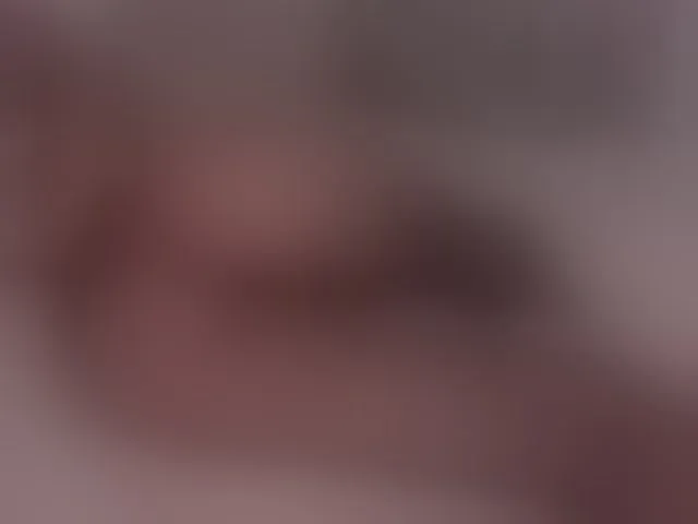 Live sex webcam photo for Linda-3 #293693594