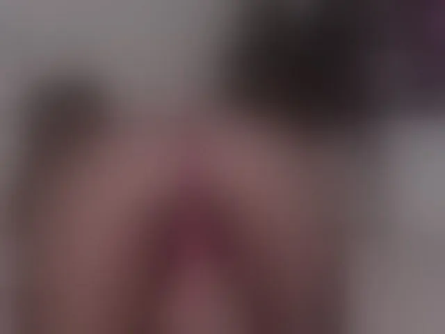 Live sex webcam photo for Linda-3 #294296126