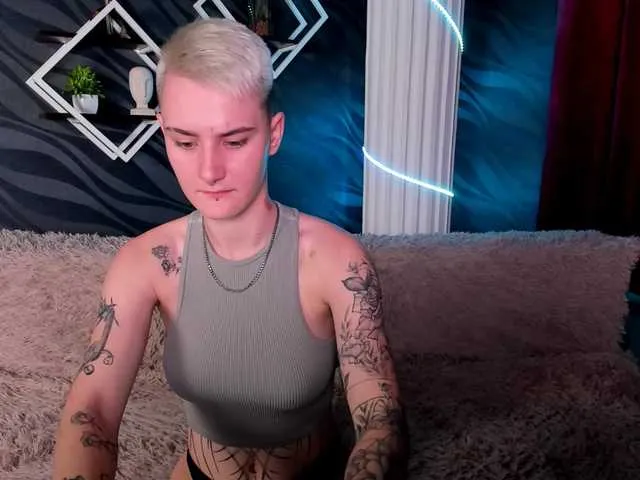 Live sex webcam photo for LindaBryantt #290909251