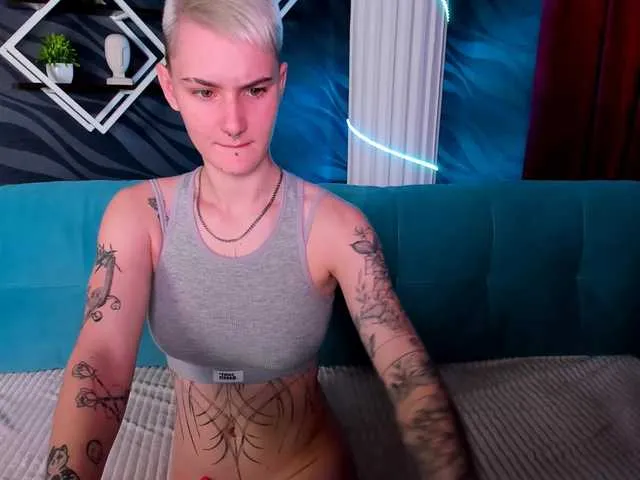 Live sex webcam photo for LindaBryantt #290929206