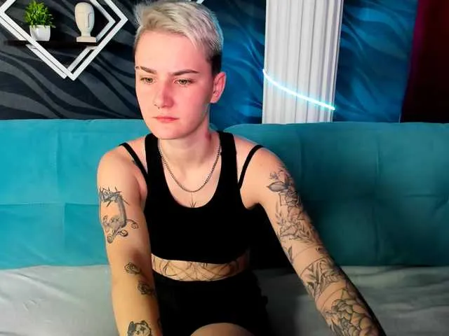 Live sex webcam photo for LindaBryantt #290999213