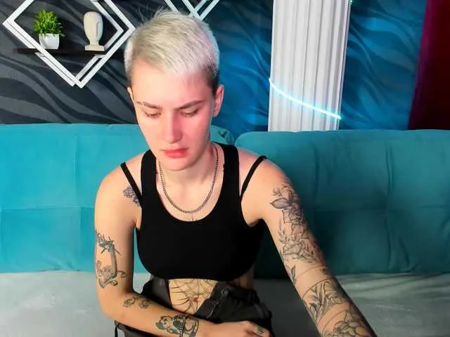 Live sex webcam photo for LindaBryantt #291011699