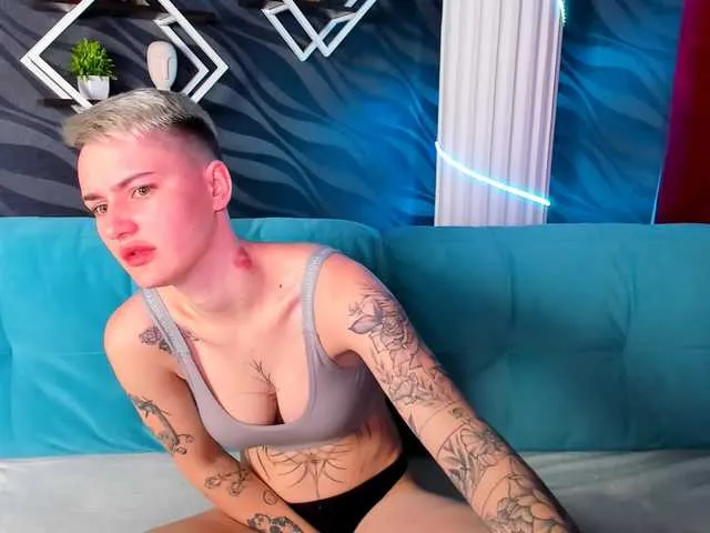 Live sex webcam photo for LindaBryantt #291032345