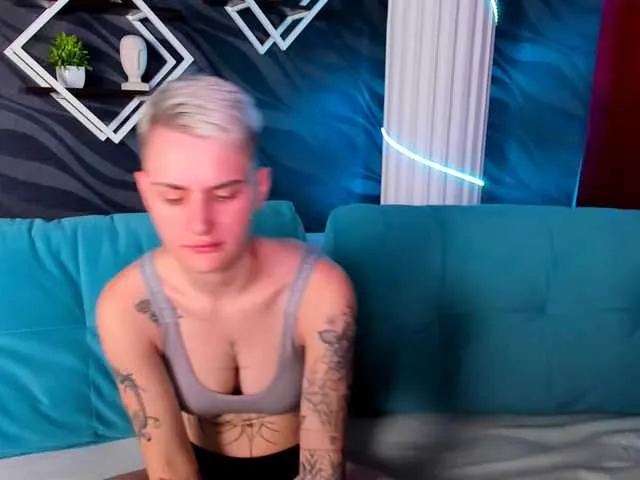 Live sex webcam photo for LindaBryantt #291034612