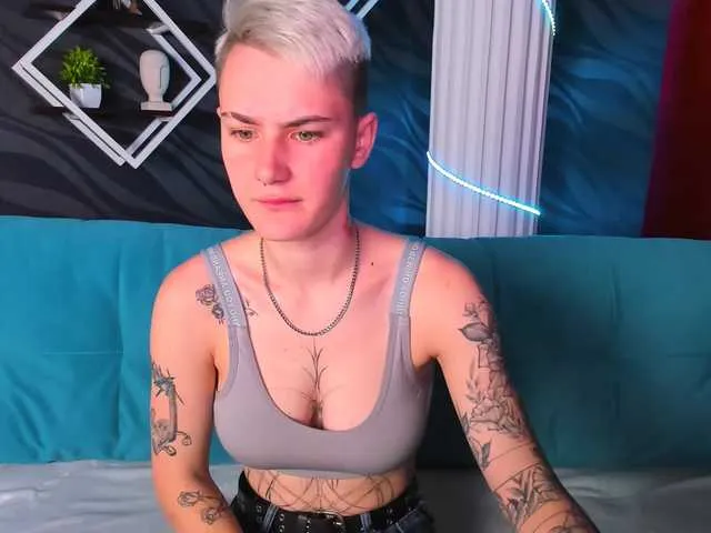 Live sex webcam photo for LindaBryantt #291060054