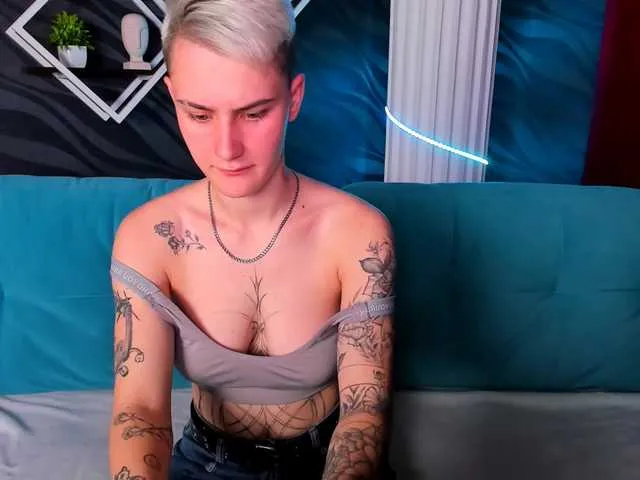 Live sex webcam photo for LindaBryantt #291073225