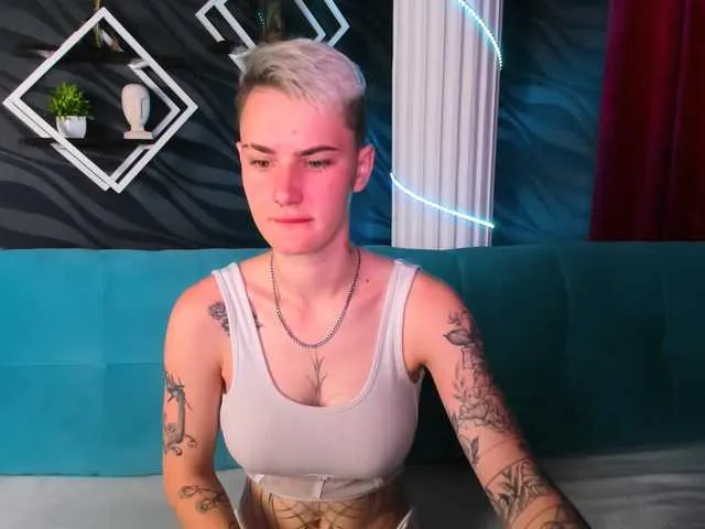 Live sex webcam photo for LindaBryantt #291134769