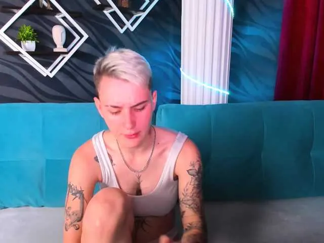 Live sex webcam photo for LindaBryantt #291136641