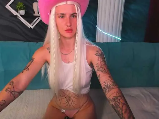 Live sex webcam photo for LindaBryantt #291315773