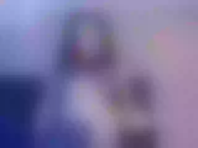 Live sex webcam photo for LindaSelena #292202258