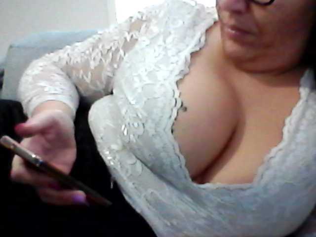 Live sex webcam photo for Lindafrancaise #290786404