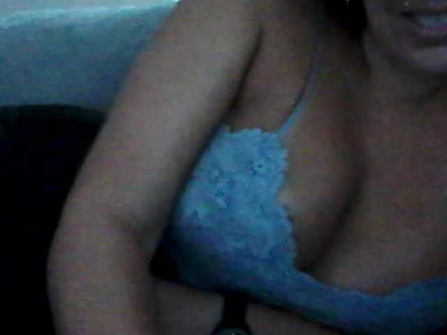 Live sex webcam photo for Lindafrancaise #291097124