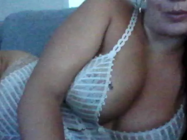 Live sex webcam photo for Lindafrancaise #291693226