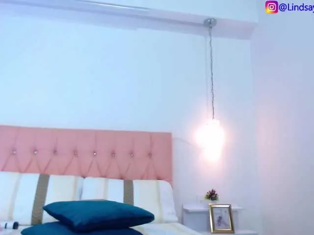 Live sex webcam photo for LindsayHoffma #272058303