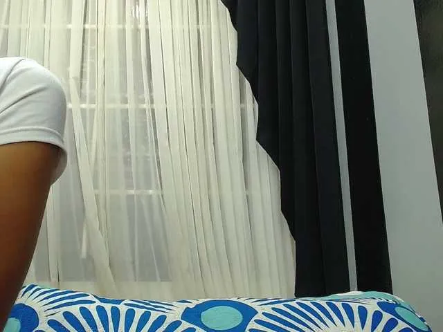 Live sex webcam photo for LindsayQueen #274005218