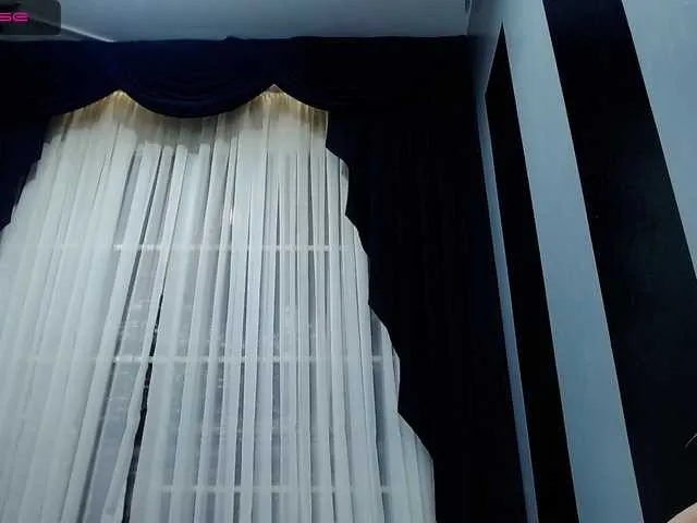 Live sex webcam photo for LindsayQueen #274069468