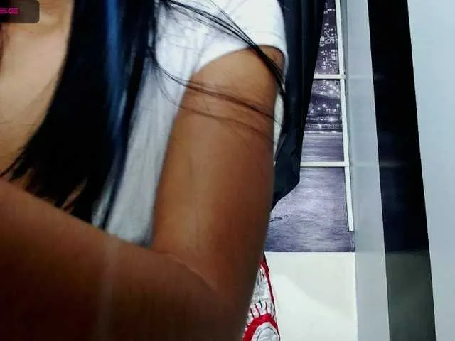 Live sex webcam photo for LindsayQueen #274311884