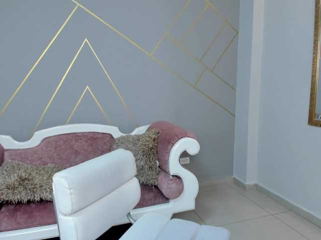 Live sex webcam photo for LindseyCox #288010345