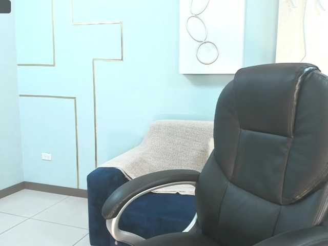 Live sex webcam photo for LindseyCox #288010393