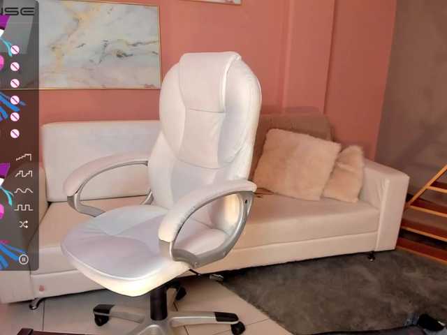 Live sex webcam photo for LindseyCox #288010394