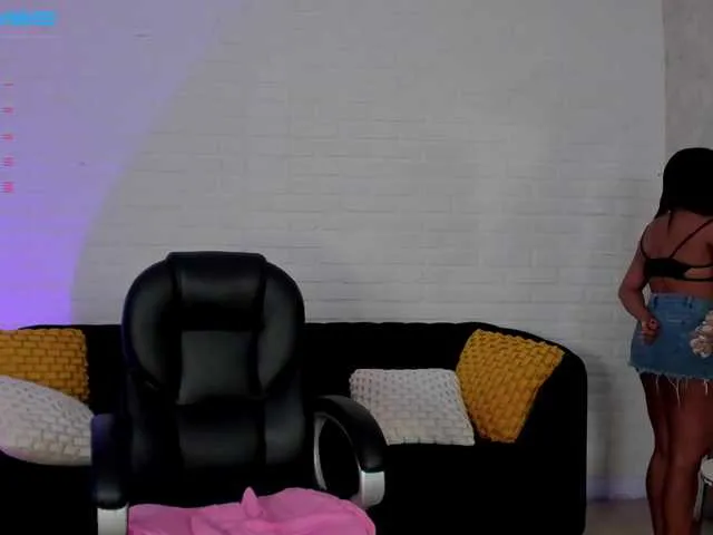 Live sex webcam photo for LindseyCox #288010485