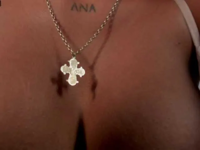 Live sex webcam photo for LindseyCox #288010542