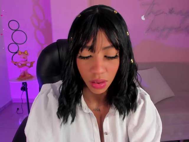 Live sex webcam photo for LindseyCox #288010572