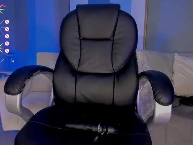 Live sex webcam photo for LindseyCox #288010599