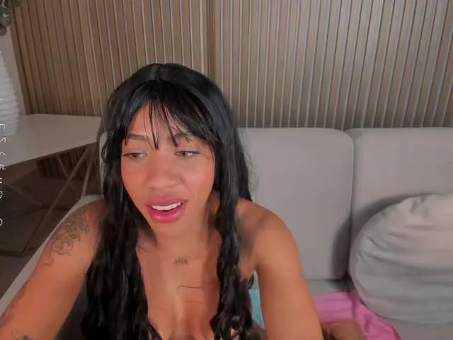 Live sex webcam photo for LindseyCox #288010654