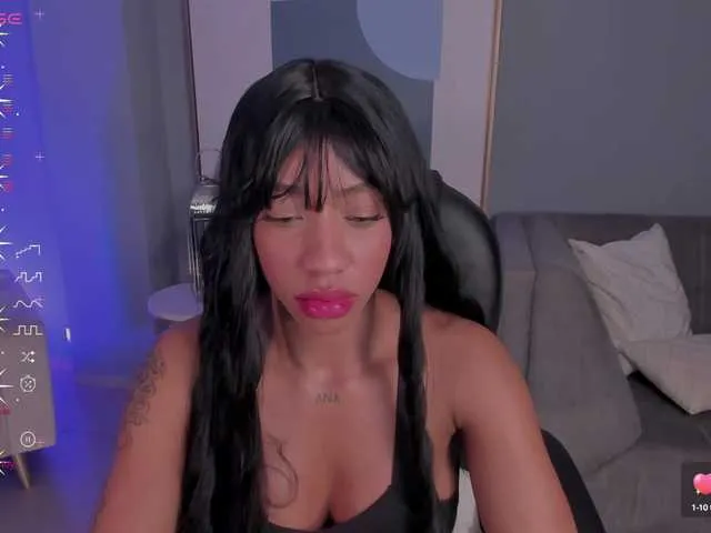Live sex webcam photo for LindseyCox #288010655