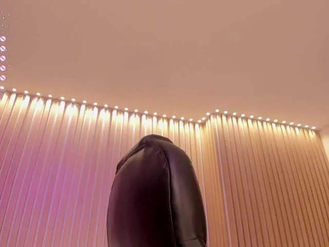 Live sex webcam photo for LindseyMoss #277574506