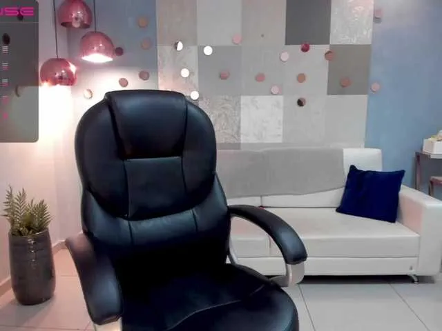 Live sex webcam photo for LindseyWoods #274661824