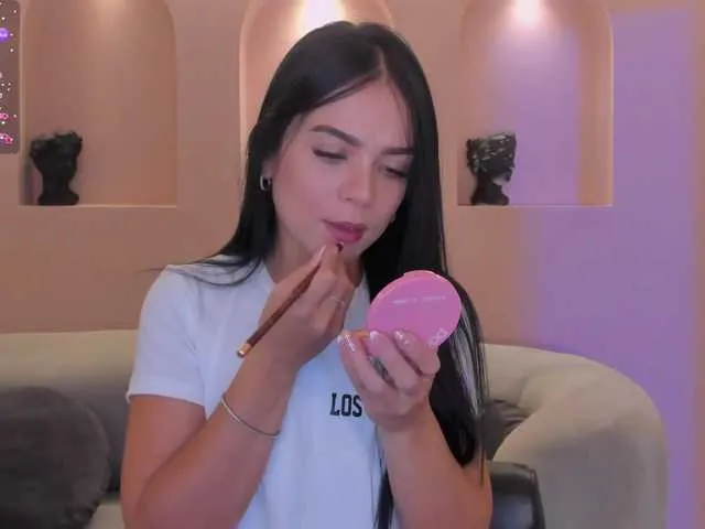Live sex webcam photo for LindseyWoods #290386560