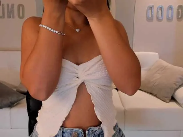 Live sex webcam photo for LindseyWoods #290731546